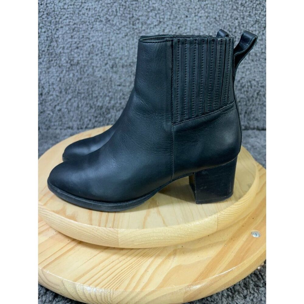 Poppy Barley Chelsea Boots Womens Size 7 Black Leather Pull On Made in Mexico